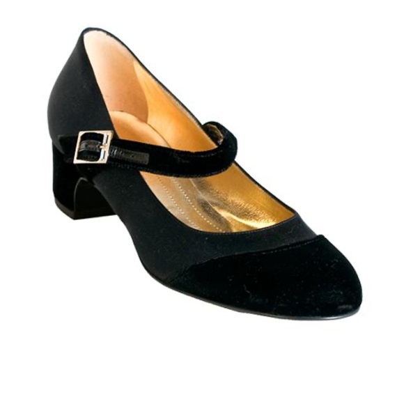 Chanel black Mary Jane style pumps - AUTHENTIC -size 39 European / 8 1/2 US - Picture 15 of 16